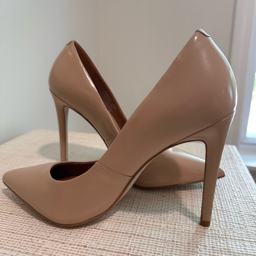 Steve Madden Pump